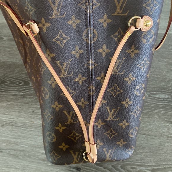 Authentic Louis Vuitton Neverfull MM monogram with pink interior - Picture 12 of 15